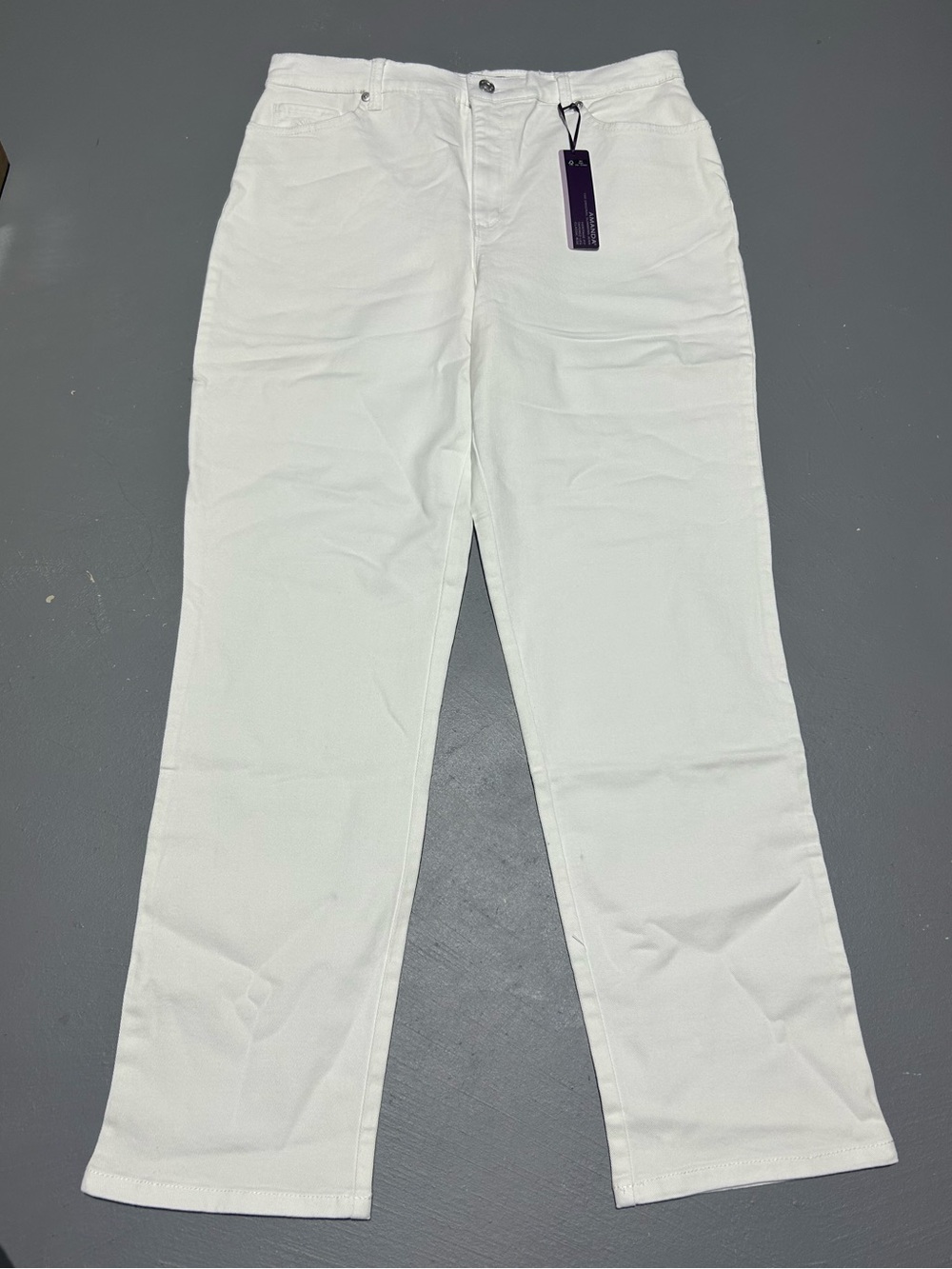 (NWT) Gloria Vanderbilt Crystal White Jeans - Amanda Slimming Heritage - Size 14